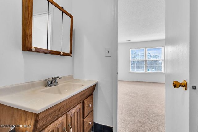 105 Frontier Way, Tinton Falls, NJ 07753