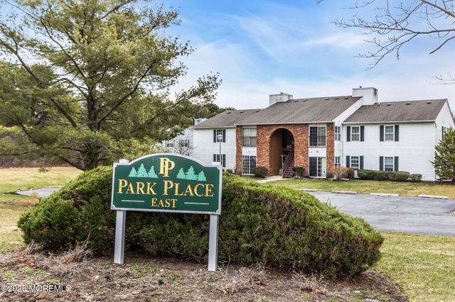 105 Frontier Way, Tinton Falls, NJ 07753