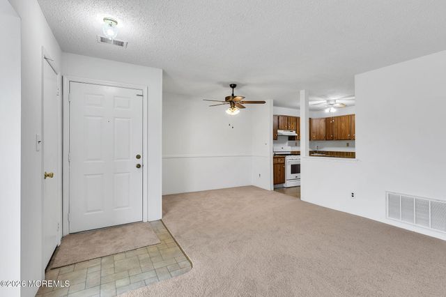 105 Frontier Way, Tinton Falls, NJ 07753