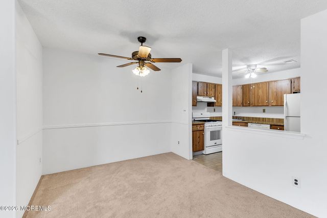 105 Frontier Way, Tinton Falls, NJ 07753