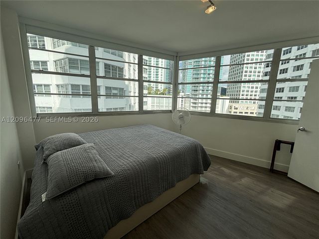 905 Brickell Bay Dr 1124, Miami, FL 33131