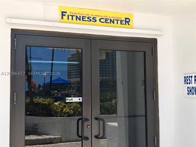 905 Brickell Bay Dr 1124, Miami, FL 33131