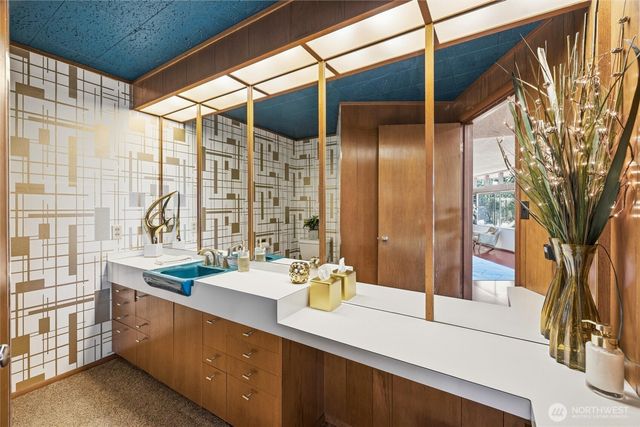 17368 Olympic Place, Mount Vernon, WA 98274