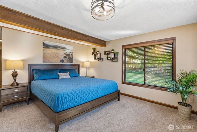 17368 Olympic Place, Mount Vernon, WA 98274