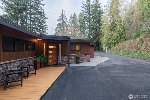 17368 Olympic Place, Mount Vernon, WA 98274