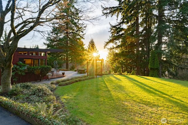 17368 Olympic Place, Mount Vernon, WA 98274