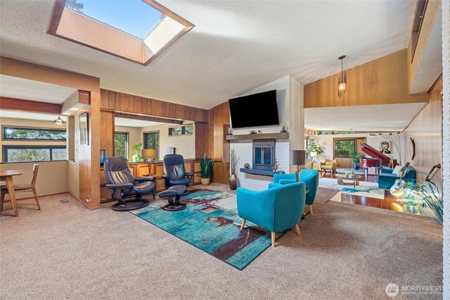 17368 Olympic Place, Mount Vernon, WA 98274