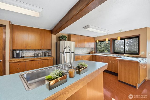 17368 Olympic Place, Mount Vernon, WA 98274