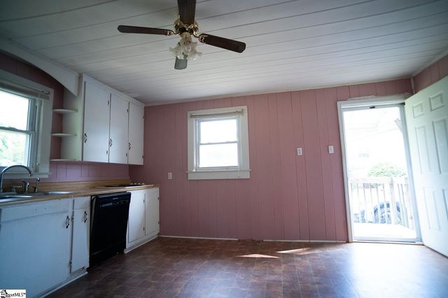 123 Pine Ridge Road, Lyman, SC 29365