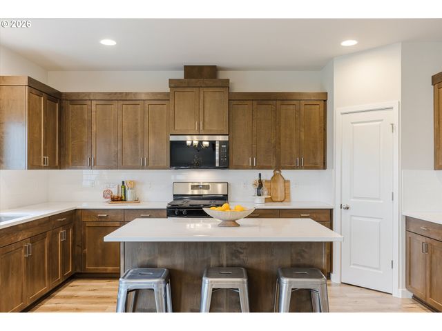 1521 Nw Tracy, Mc Minnville, OR 97128