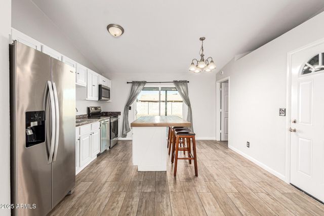 6946 W MERRELL Street, Phoenix, AZ 85033