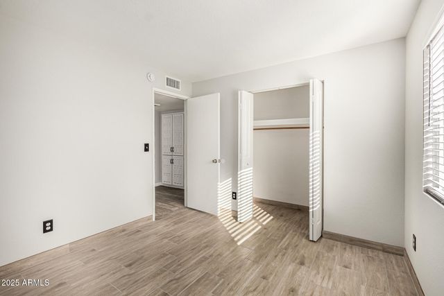 6946 W MERRELL Street, Phoenix, AZ 85033