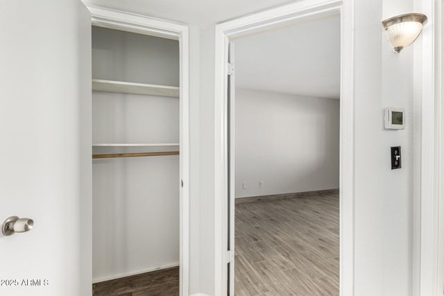 6946 W MERRELL Street, Phoenix, AZ 85033