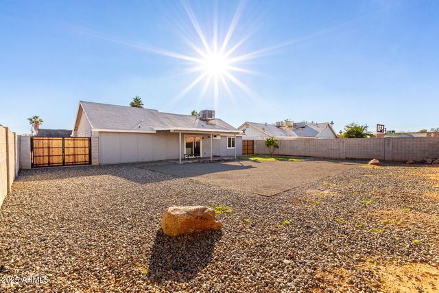 6946 W MERRELL Street, Phoenix, AZ 85033