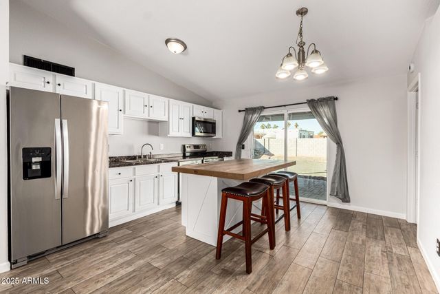 6946 W MERRELL Street, Phoenix, AZ 85033