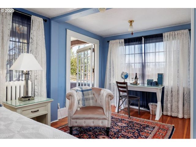 7006 S VIRGINIA Ave, Portland, OR 97219