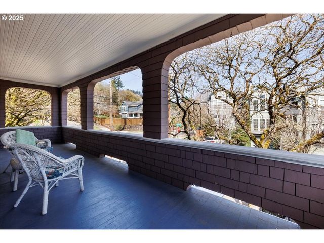 7006 S VIRGINIA Ave, Portland, OR 97219