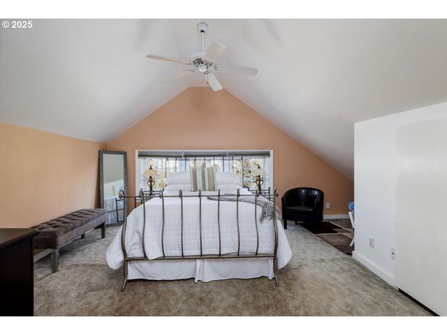 7006 S VIRGINIA Ave, Portland, OR 97219