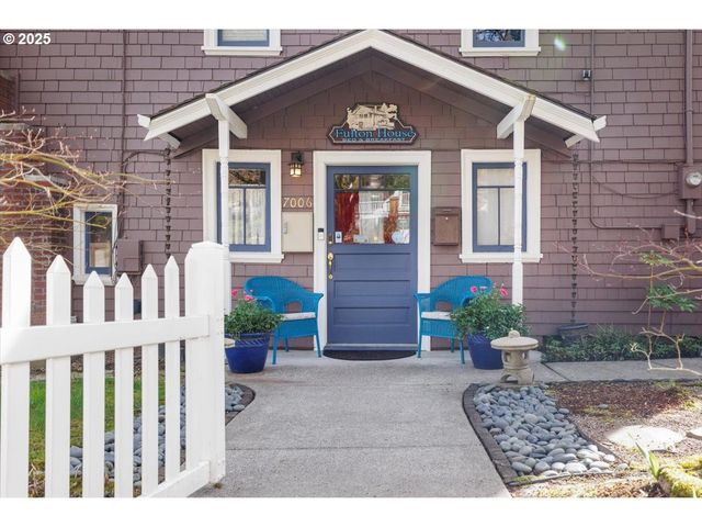 7006 S VIRGINIA Ave, Portland, OR 97219