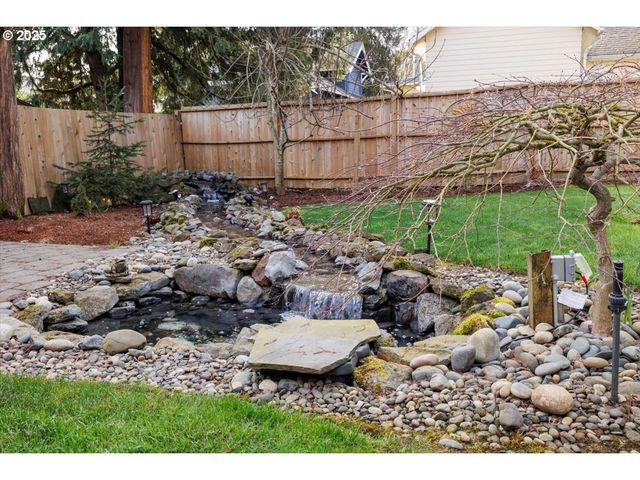 7006 S VIRGINIA Ave, Portland, OR 97219