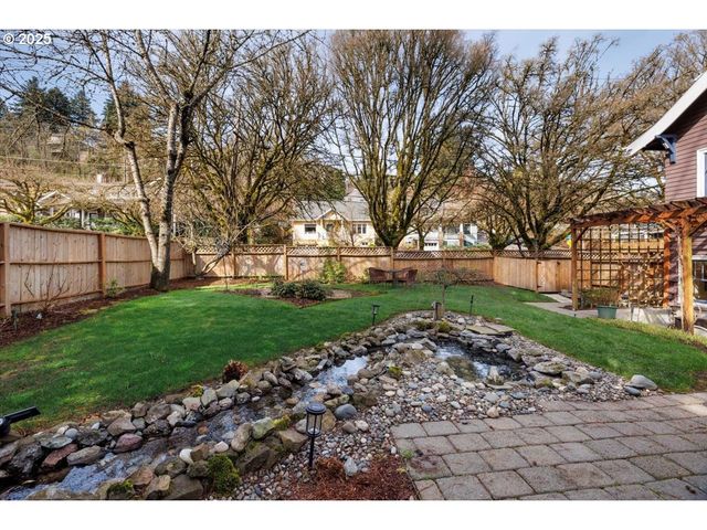 7006 S VIRGINIA Ave, Portland, OR 97219