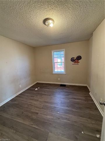 114 N Jackson Avenue, Winston-salem, NC 27101