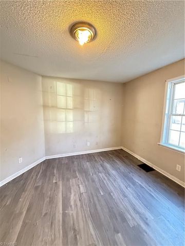 114 N Jackson Avenue, Winston-salem, NC 27101