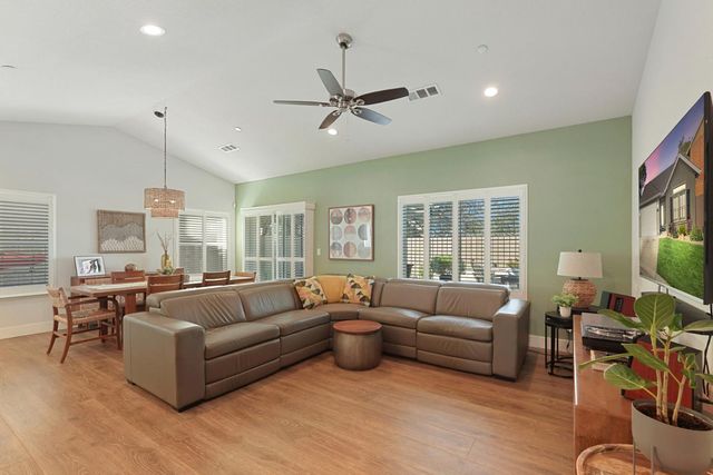 13929 E Orchard View Ct, Lockeford, CA 95237