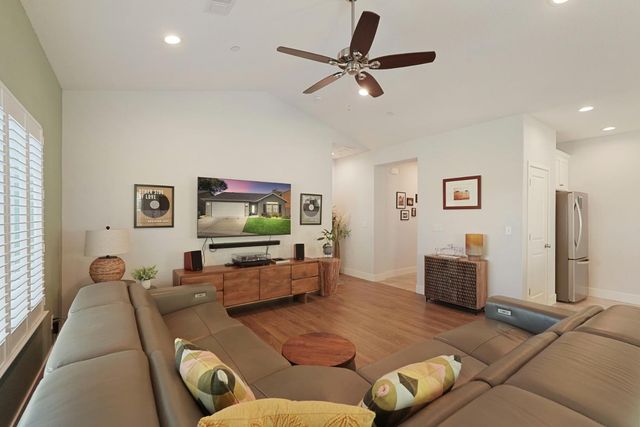 13929 E Orchard View Ct, Lockeford, CA 95237