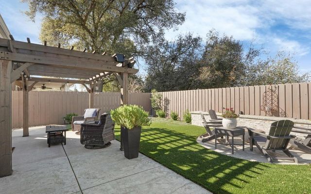 13929 E Orchard View Ct, Lockeford, CA 95237