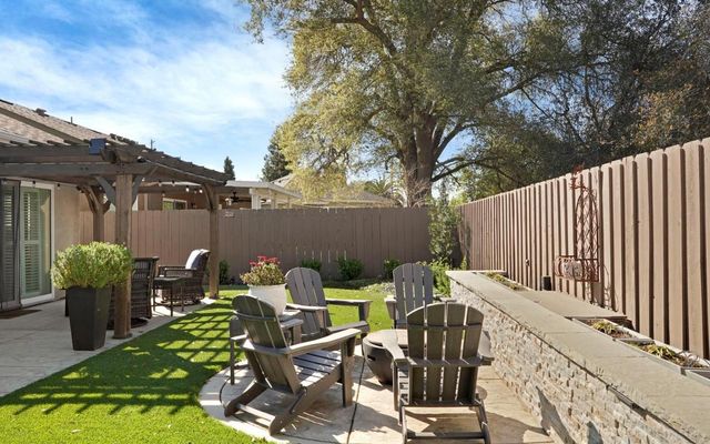 13929 E Orchard View Ct, Lockeford, CA 95237