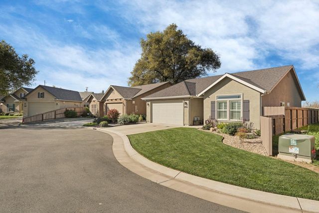 13929 E Orchard View Ct, Lockeford, CA 95237