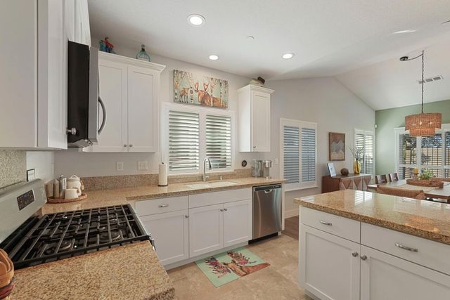 13929 E Orchard View Ct, Lockeford, CA 95237