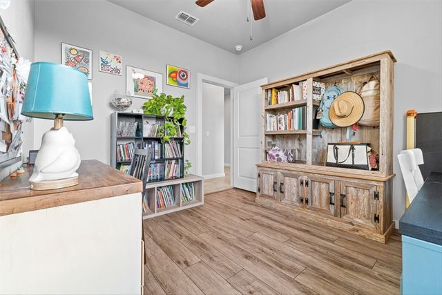 1015 Pasadena St, Portland, TX 78374