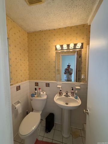 215 SUBLETT DR, San Antonio, TX 78223
