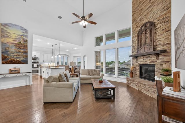 11601 Norcross Drive, Cross Roads, TX 76227