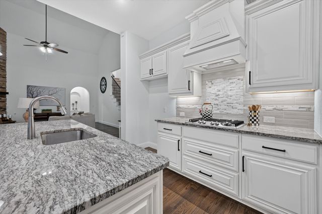 11601 Norcross Drive, Cross Roads, TX 76227