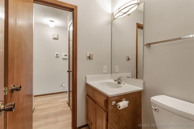 11018 E 13th Street S 47 D, Tulsa, OK 74128