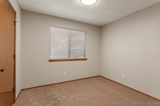 11018 E 13th Street S 47 D, Tulsa, OK 74128