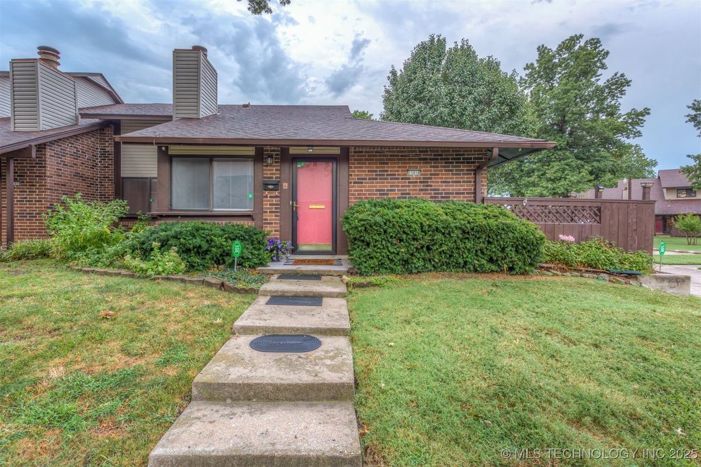 11018 E 13th Street S 47 D, Tulsa, OK 74128