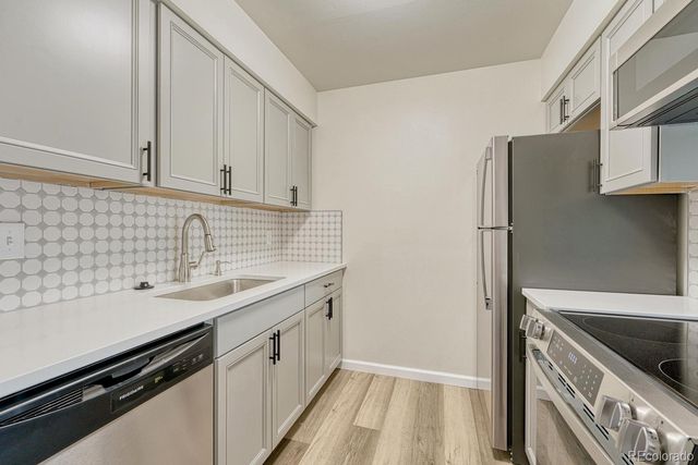 5995 W Hampden Avenue 22H, Denver, CO 80227