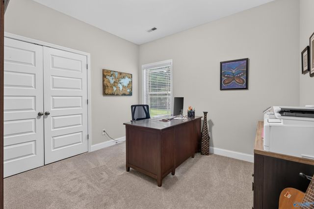 27 Windridge Drive, Fayetteville, TN 37334