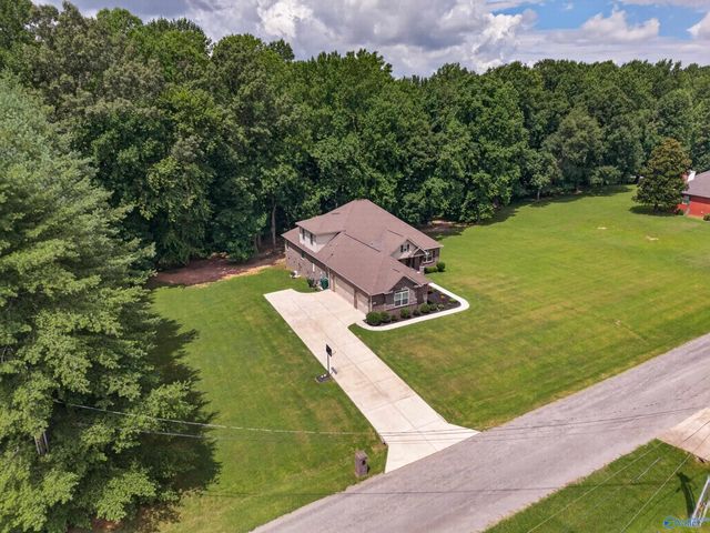 27 Windridge Drive, Fayetteville, TN 37334