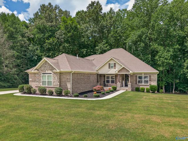 27 Windridge Drive, Fayetteville, TN 37334