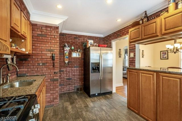 136 Sunset Ave, North Arlington Boro, NJ 07031