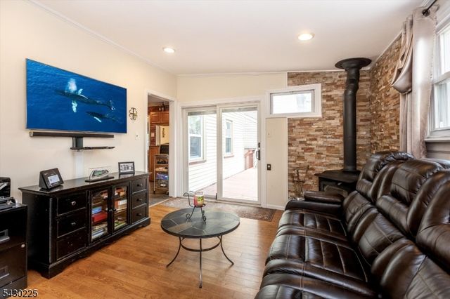 136 Sunset Ave, North Arlington Boro, NJ 07031