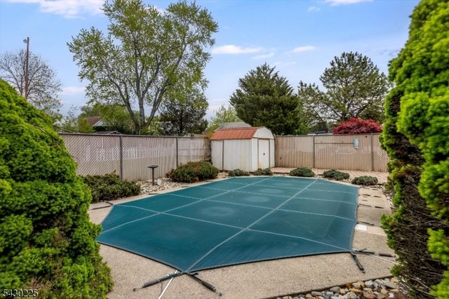 136 Sunset Ave, North Arlington Boro, NJ 07031