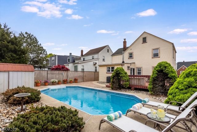 136 Sunset Ave, North Arlington Boro, NJ 07031