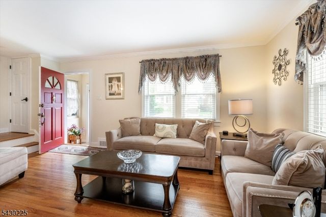 136 Sunset Ave, North Arlington Boro, NJ 07031