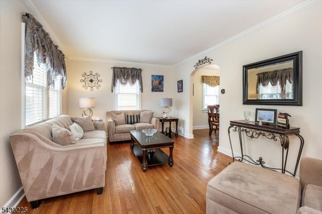 136 Sunset Ave, North Arlington Boro, NJ 07031